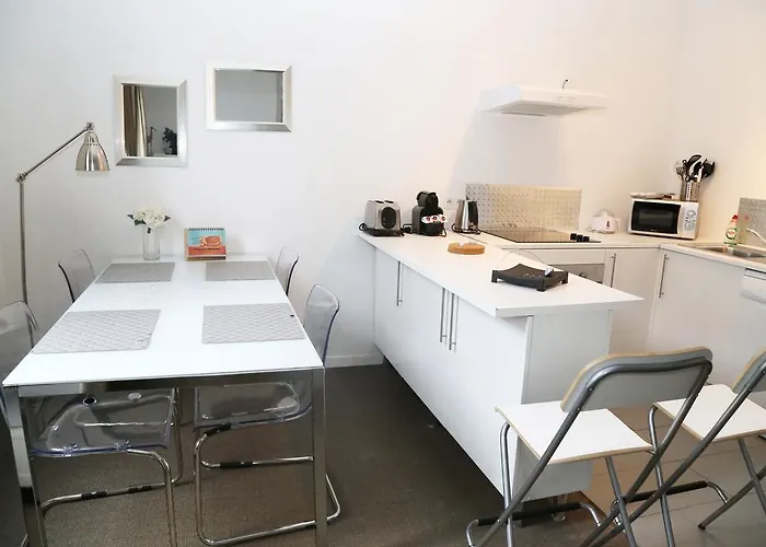 2 Pieces Apartment *