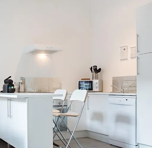 2 Pieces Apartment *