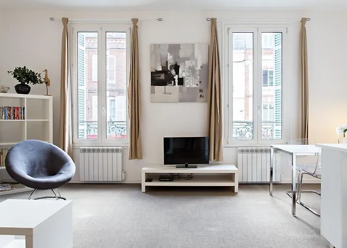 2 Pieces Apartment *